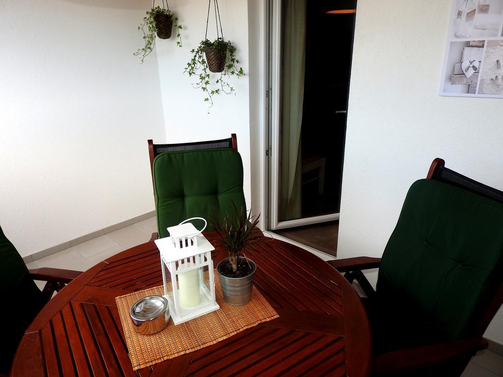 Delight Loft Apartment Ровин Екстериор снимка