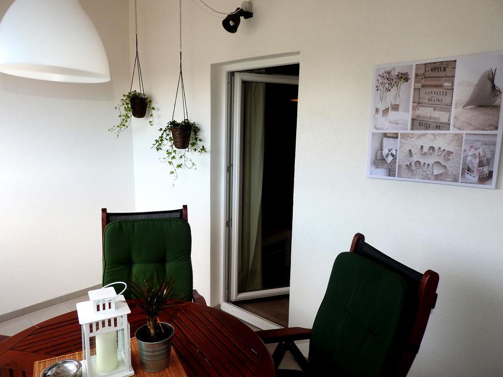 Delight Loft Apartment Ровин Екстериор снимка