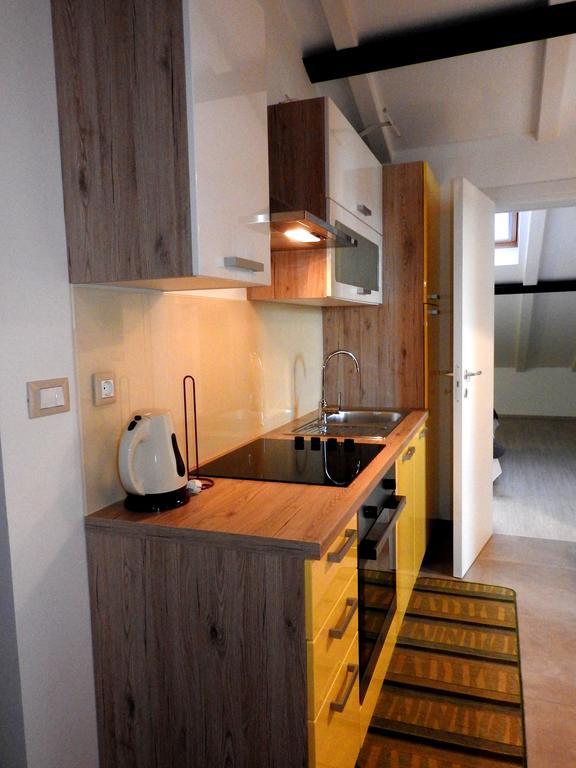 Delight Loft Apartment Ровин Екстериор снимка
